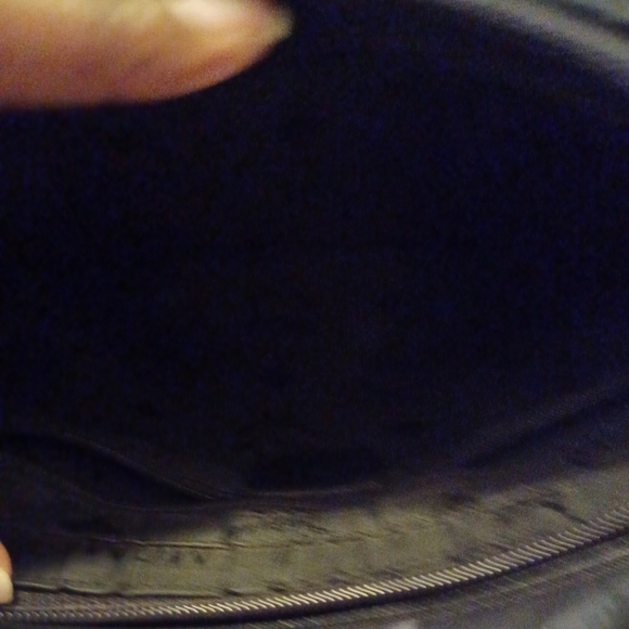 MCM Black and Gold Shoulder Bag - Picture 4 of 11